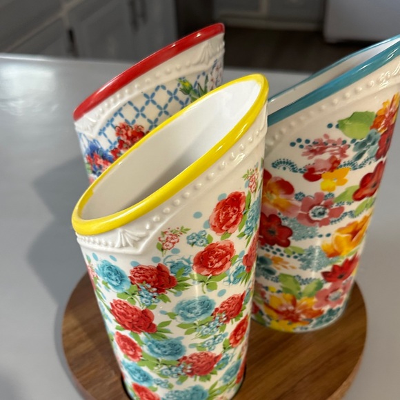 The Pioneer Woman Colorful Floral Vase Trio utensils holder